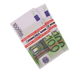 Пачка денег по 100 евро, фото 1