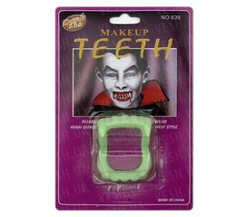 Зубы Вампира светонакопительные на блистере, фото 1