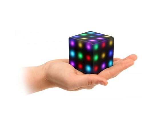 Futuro Cube — игрушка для взрослых и детей из будущего, фото 1 Futuro Cube — игрушка для взрослых и детей из будущего, фото 1