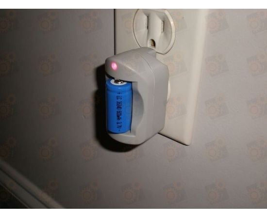 Зарядное устройство Nano Li-ion для  батарей CR123A 3.0В, фото 2