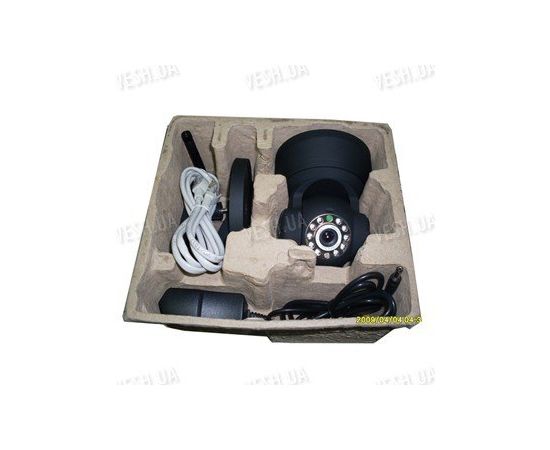 Беспроводная WIFI цветная поворотная роботизированная PTZ камера IP видеонаблюдения  c ИК подсветкой (модель FOSCAM FI8908W), фото 2