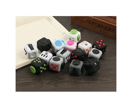 Товар распродан - Кубик антистресс с кнопками. Серый с черными кнопками - Развивающие игрушки, фото 2