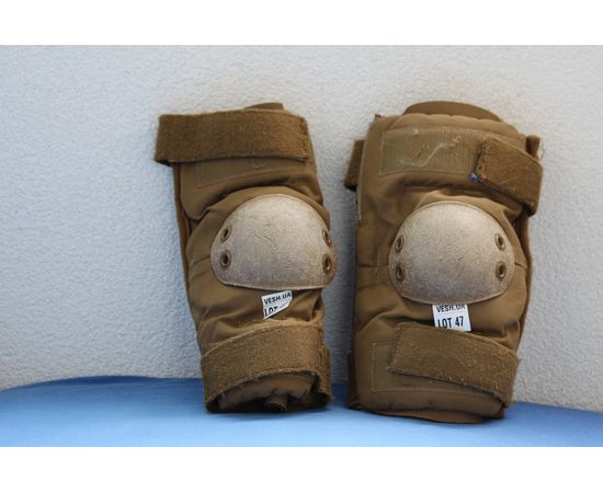 Тактические налокотники NATO USMC ALTA Cayote Made in USA размер M – состояние на фото LOT47, фото 1