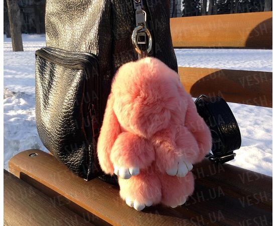 Товар распродан - Меховой брелок (персиковый) на сумку в виде зайчика (Натуральный мех) - Аксессуары для сумок, фото 1